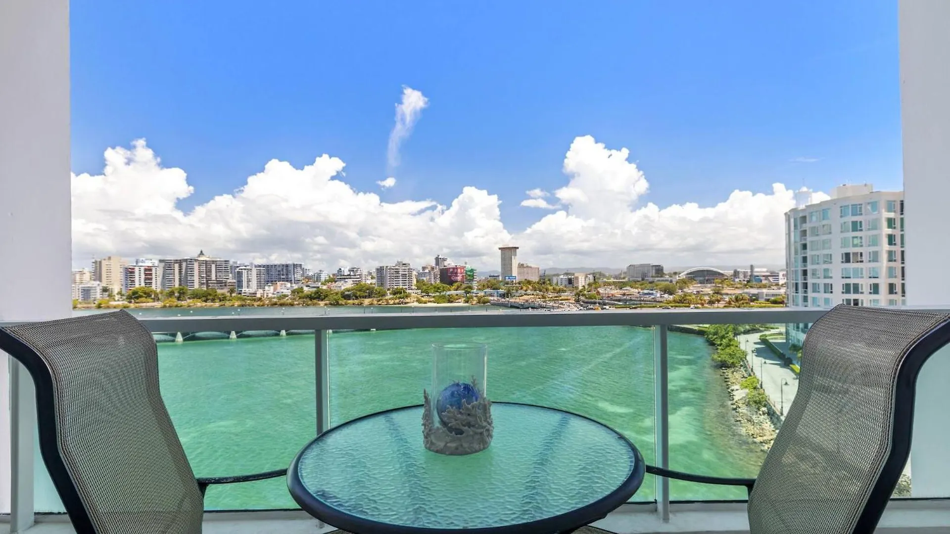 Apartamento Sunrise View Studio | Balcony & Pool Access San Juan Puerto Rico