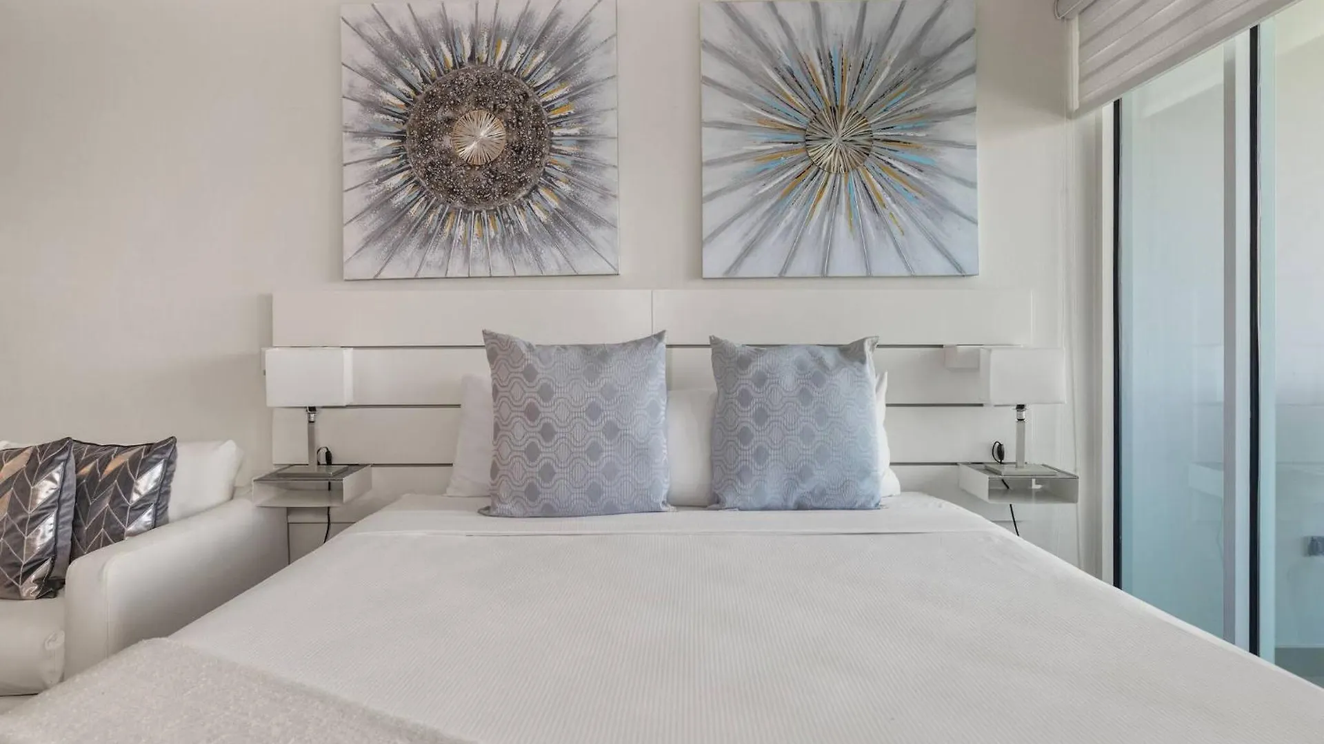 Sunrise View Studio | Balcony & Pool Access San Juan 0*,